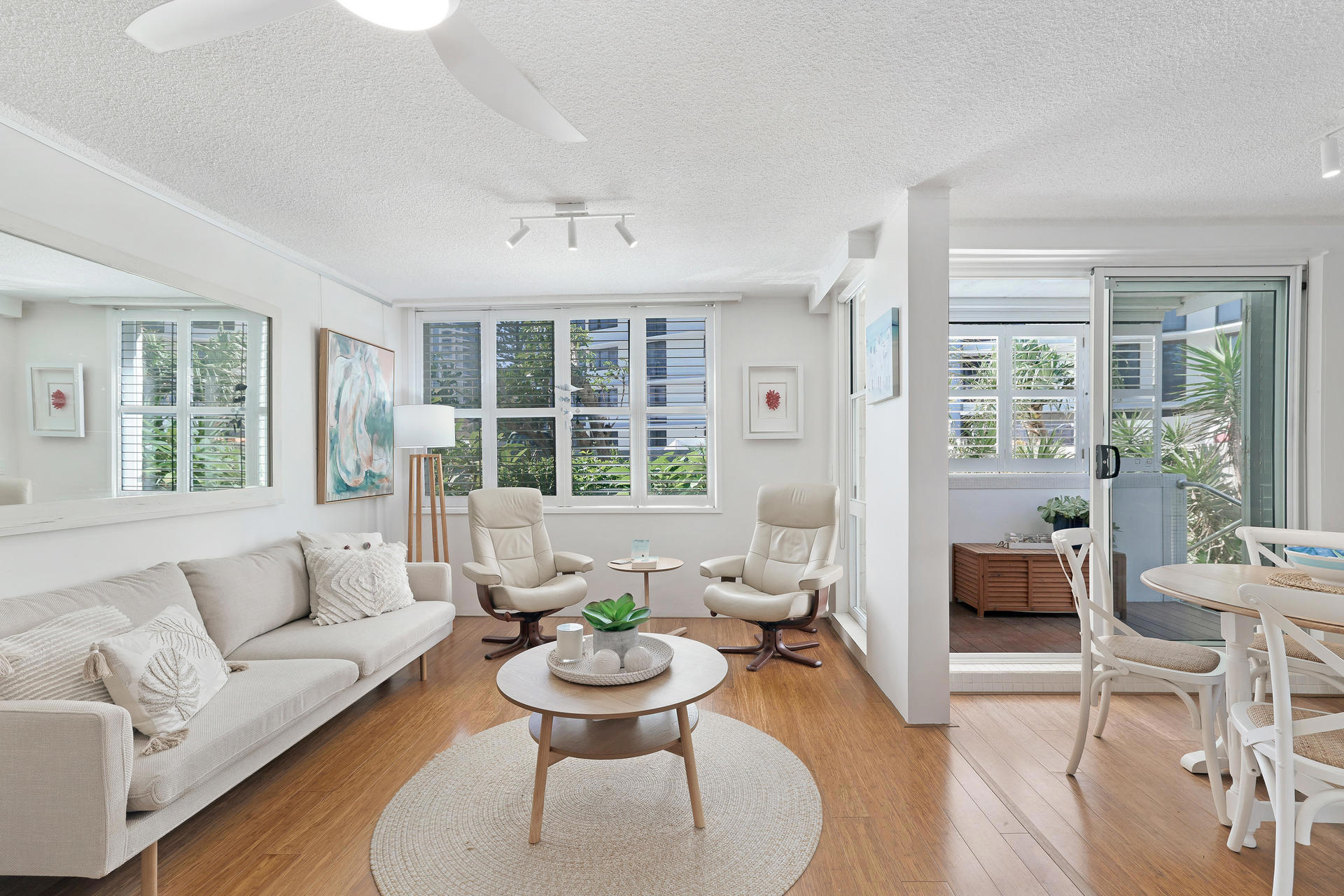 2/7 Aubrey Street , Surfers Paradise