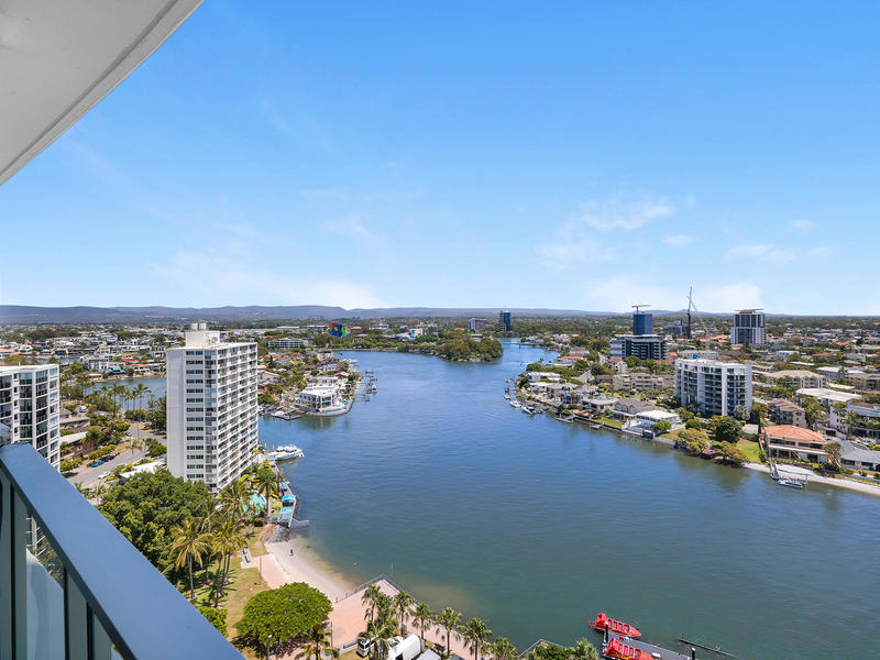 4 Wahroonga Place, Surfers Paradise