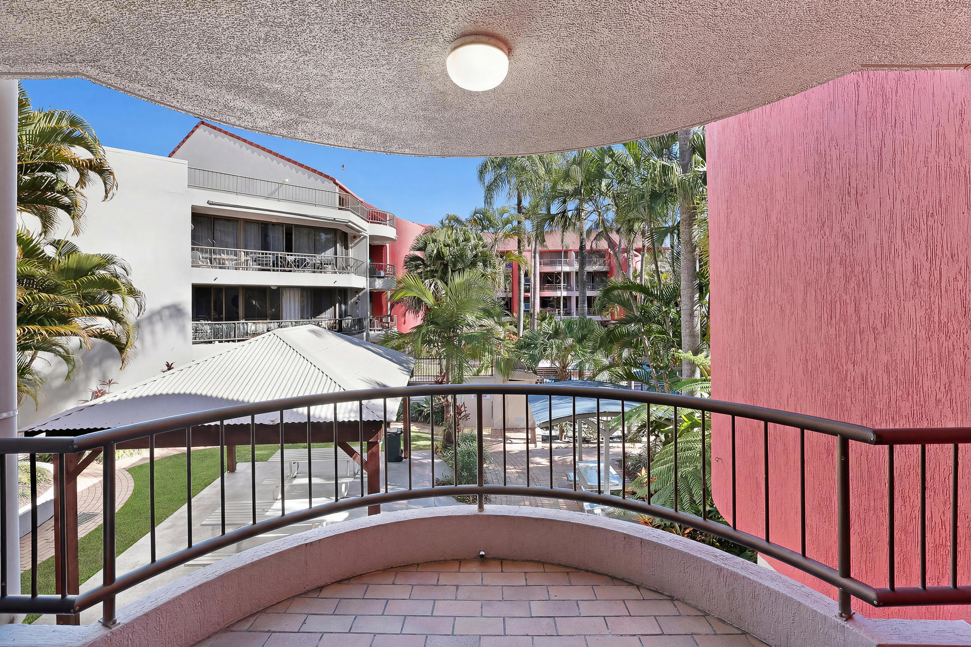 32/38 Enderley Avenue, Surfers Paradise