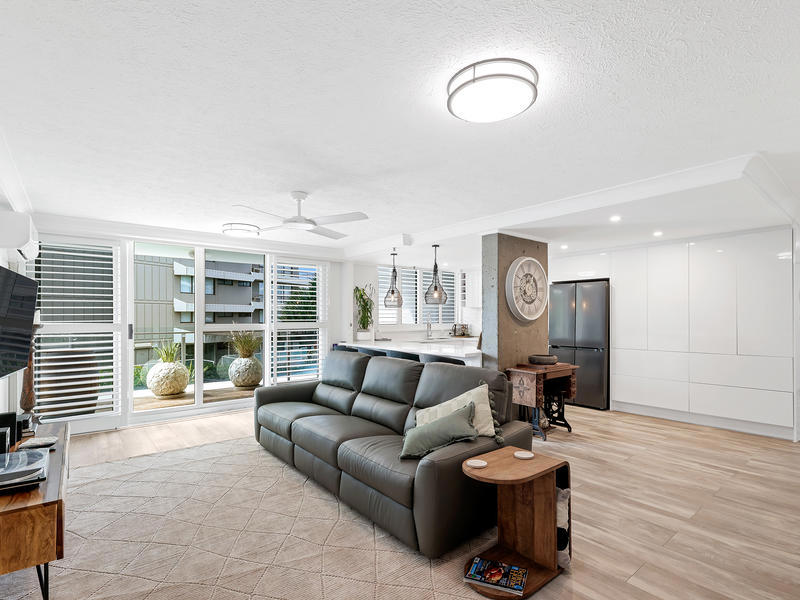 2C/3540 Main Beach Parade, Main Beach