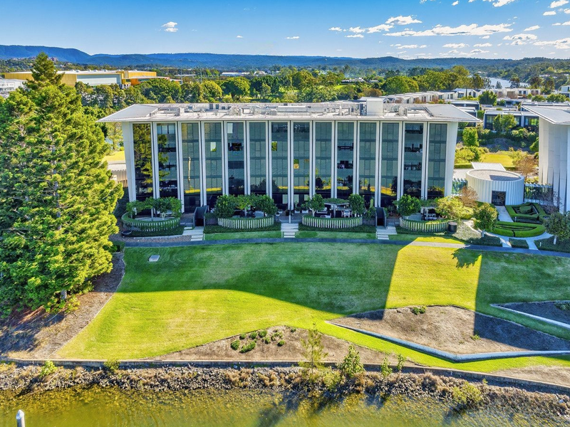 403W/1 Marina Drive, Benowa