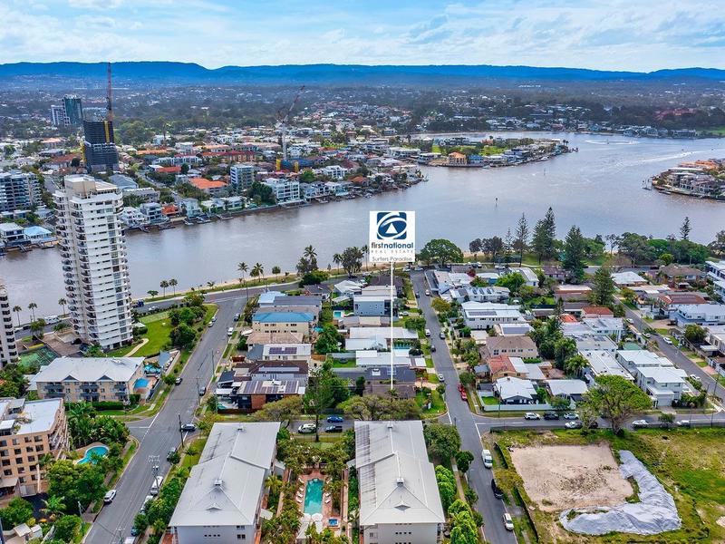 24 Pine Avenue , Surfers Paradise