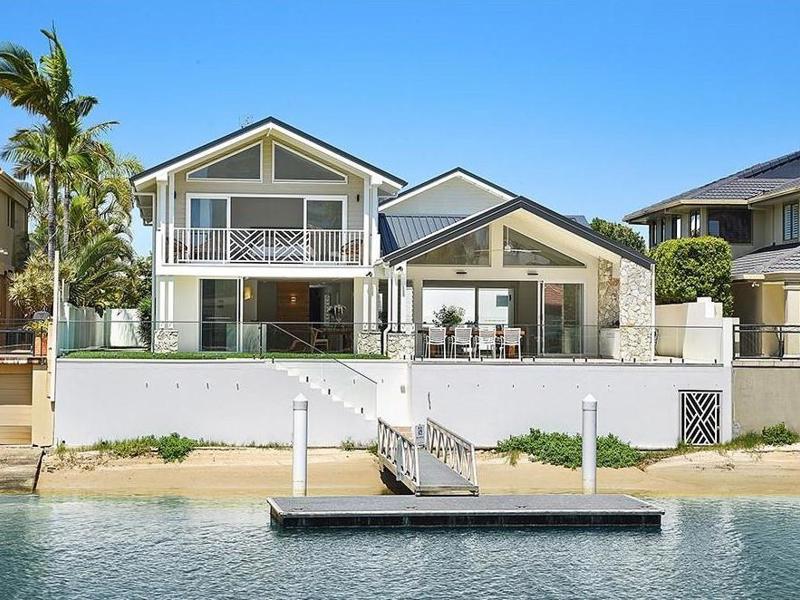17 Seafarer Court, Paradise Waters