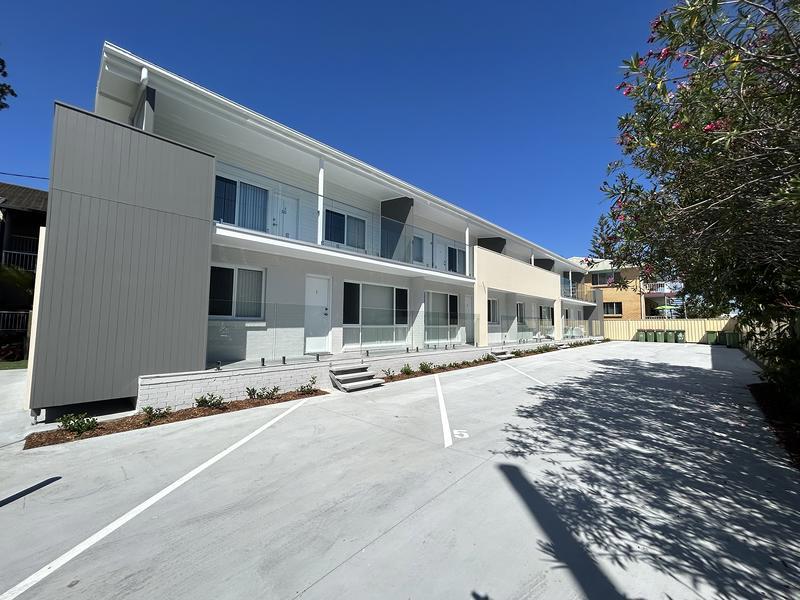 4/14 Leonard Avenue, Surfers Paradise