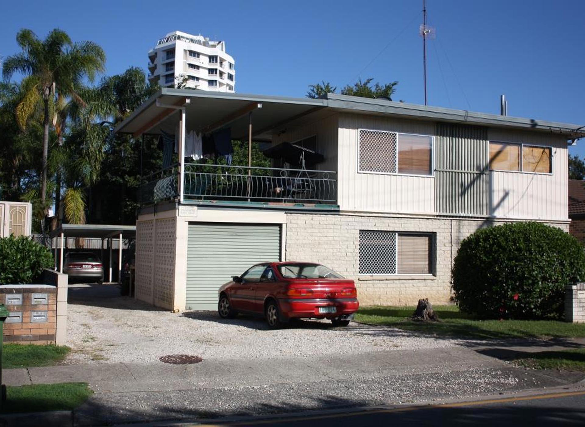 3/25 Leonard Avenue, Surfers Paradise
