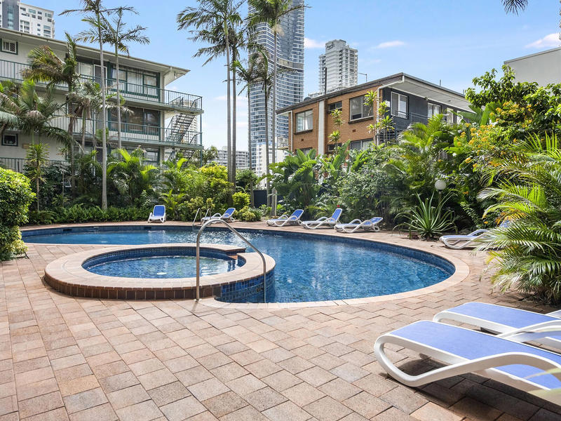 67 Ferny Avenue , Surfers Paradise
