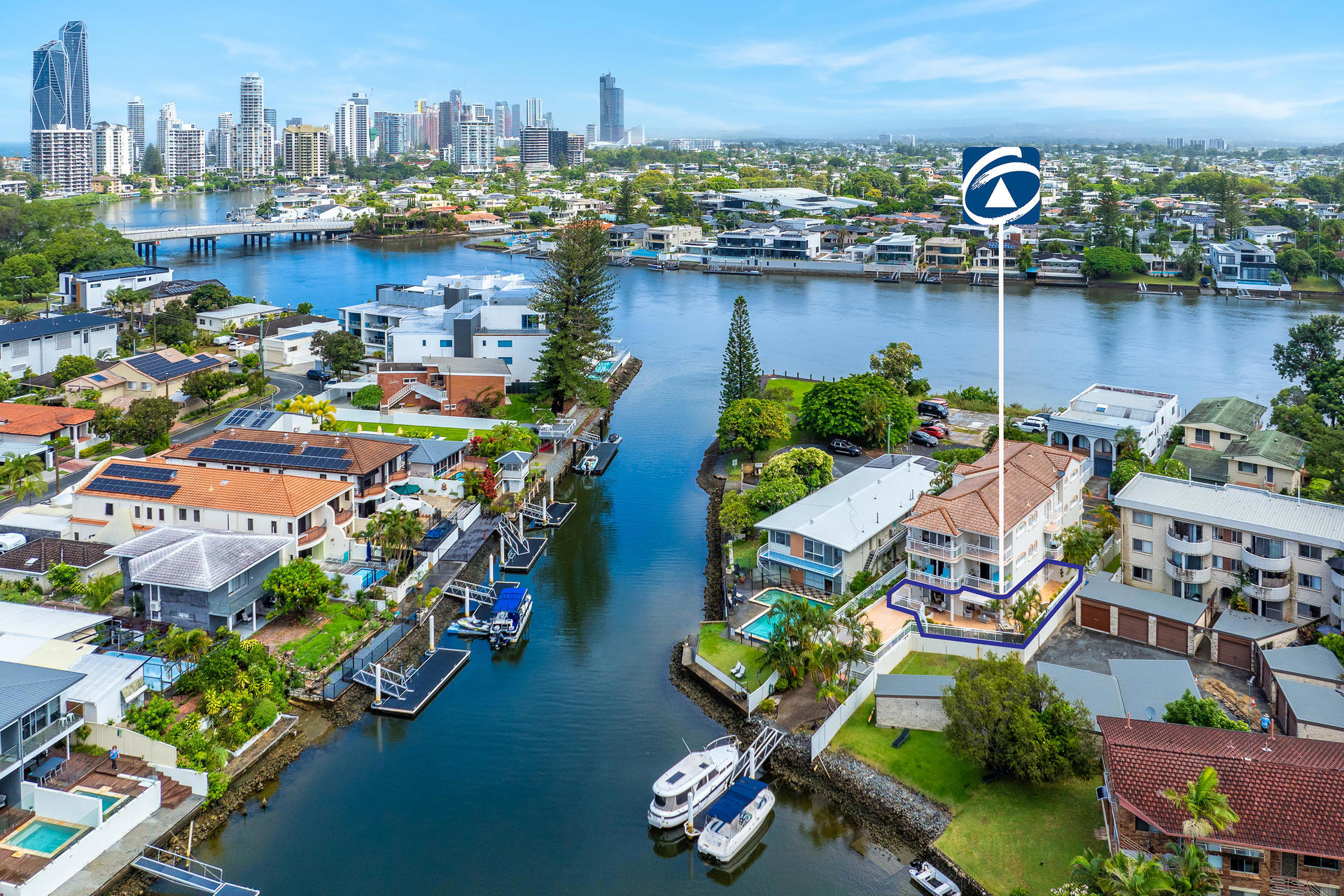 2/7 Holborow Close , Surfers Paradise