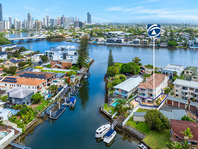 2-7 Holborow Close, Surfers Paradise16.jpg