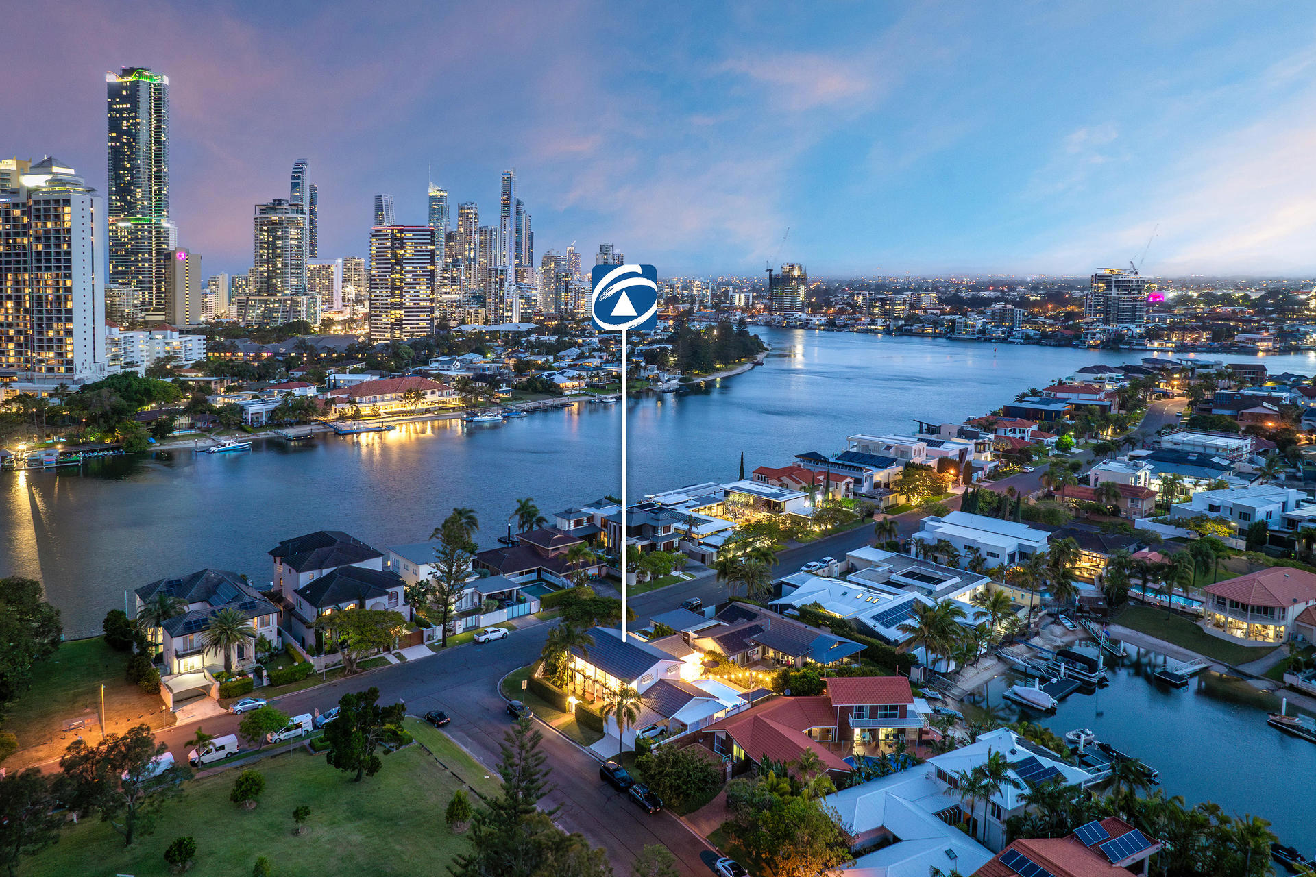 2 Neptune Court , Paradise Waters