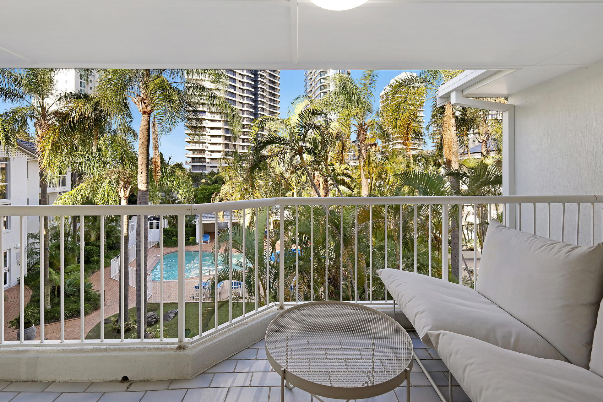 40/1 Cronin Avenue, Main Beach