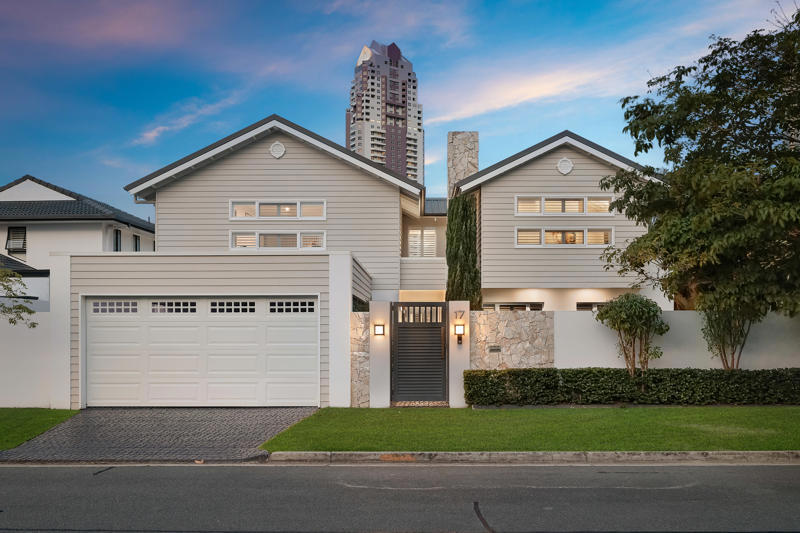 17 Seafarer Court, Paradise Waters