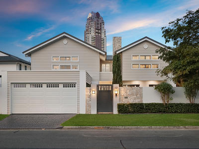 17 Seafarer Court, Surfers Paradise31.jpg