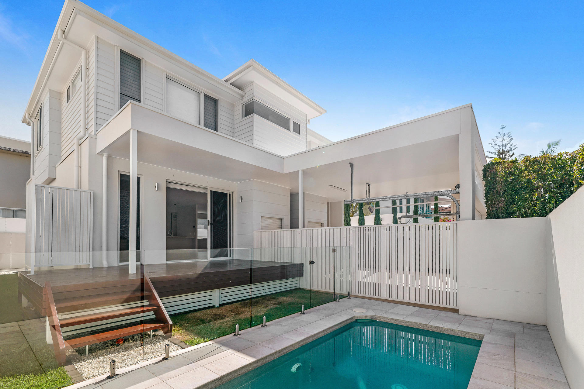 22 Norfolk Avenue, Surfers Paradise