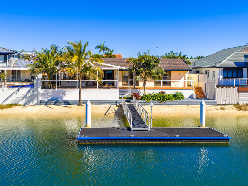 11 Buccaneer Court , Paradise Waters
