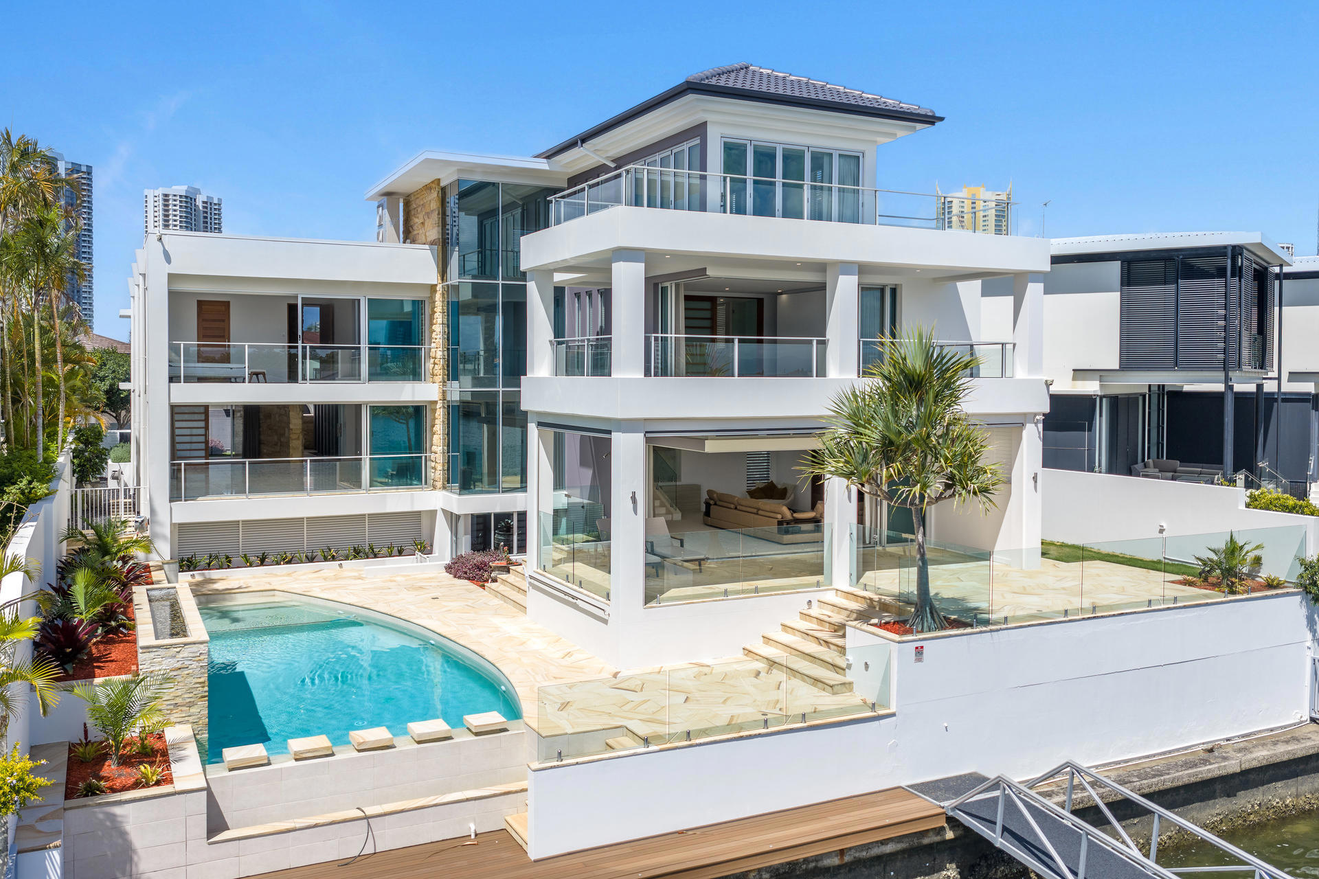 70 Admiralty Drive, Paradise Waters