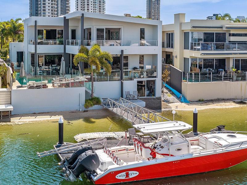 6 Seafarer Court, Paradise Waters