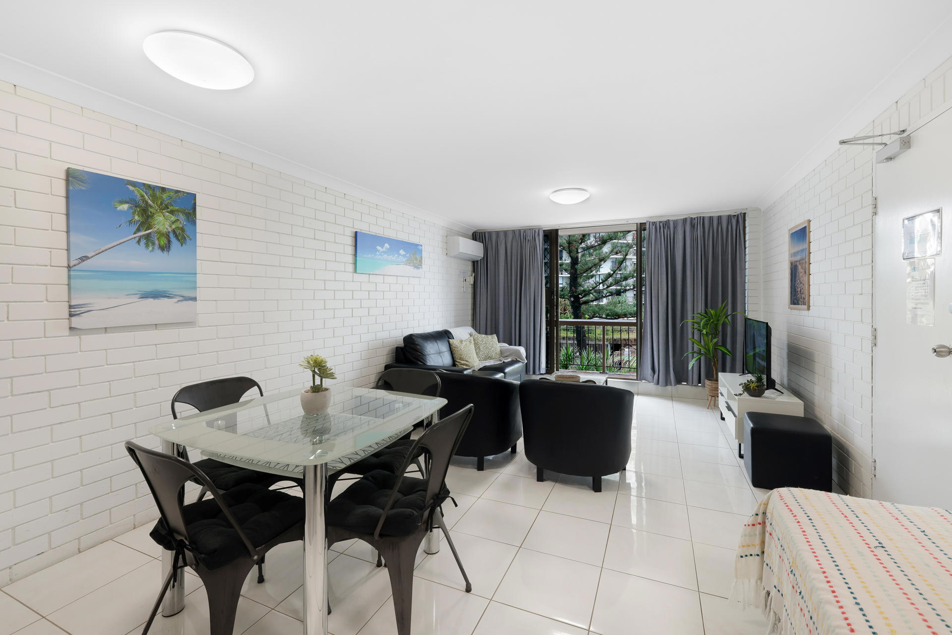 26/24 Trickett Street , Surfers Paradise