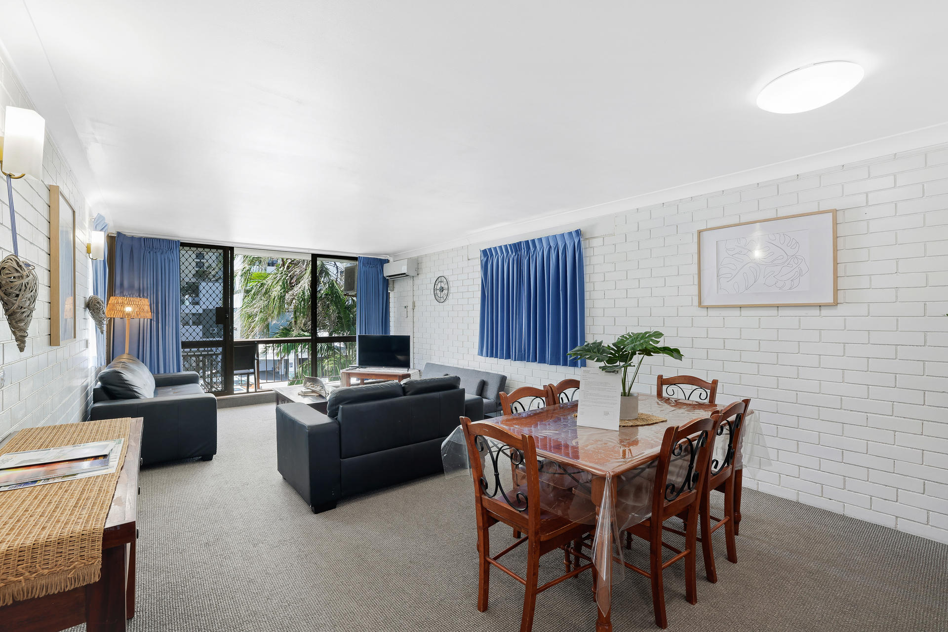 23/24 Trickett Street , Surfers Paradise