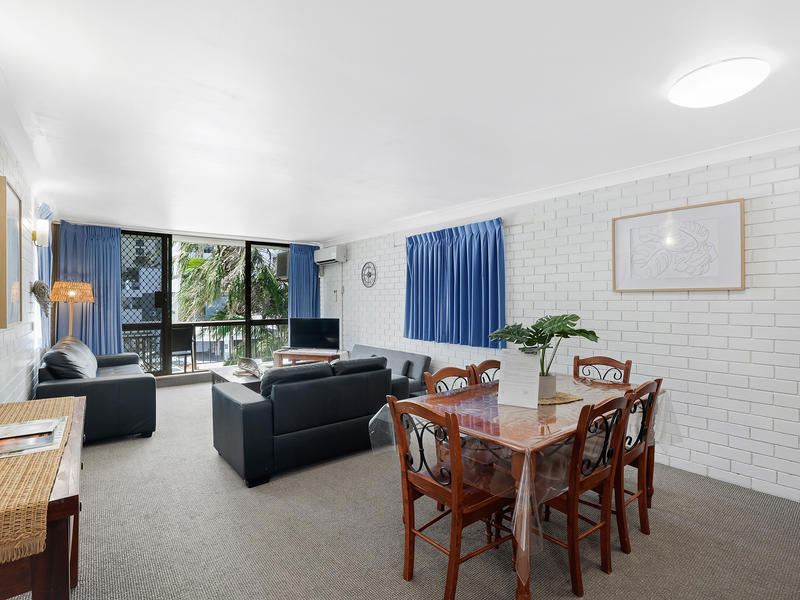 23/24 Trickett Street , Surfers Paradise