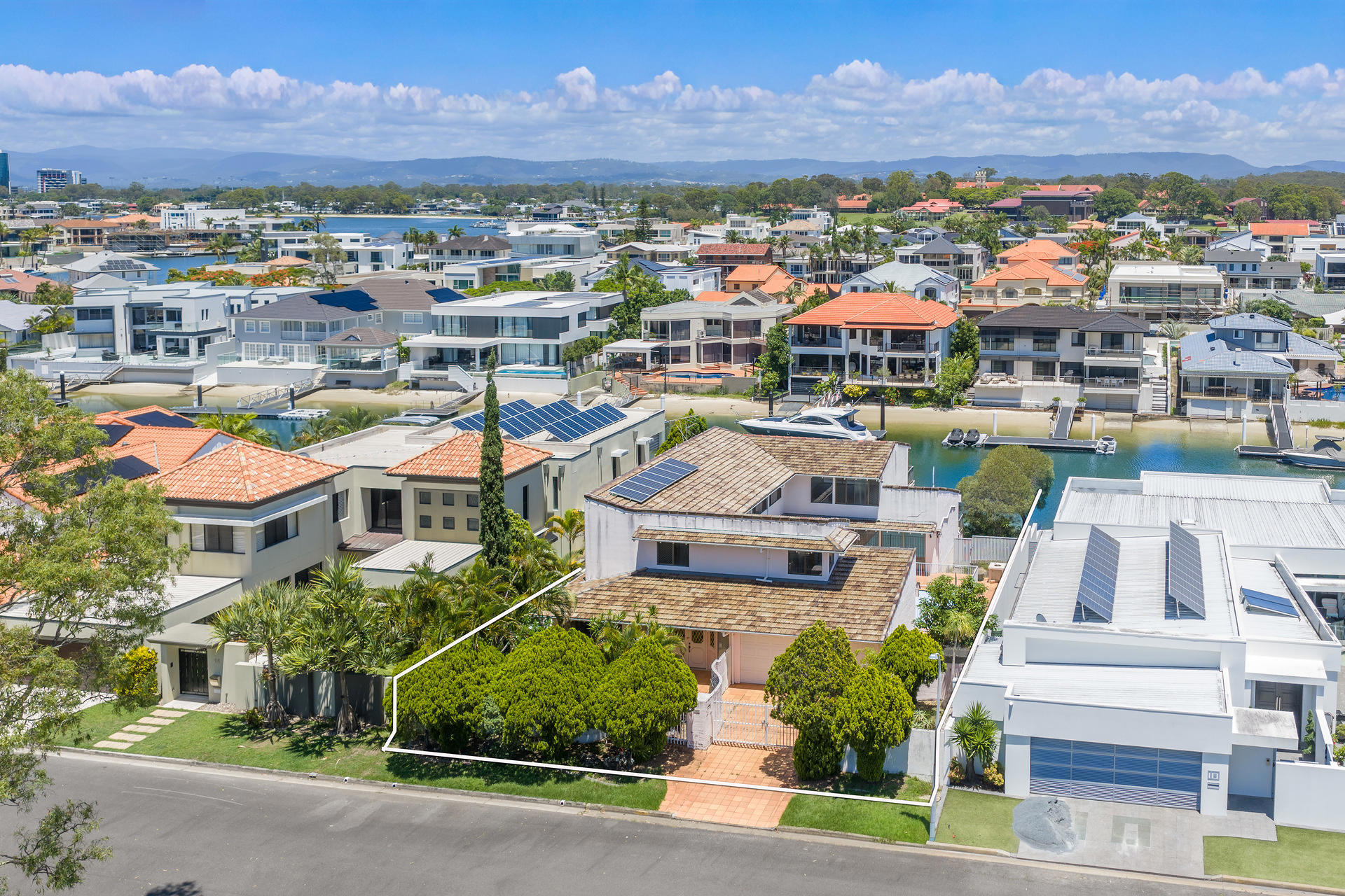 12 Viking Court, Paradise Waters