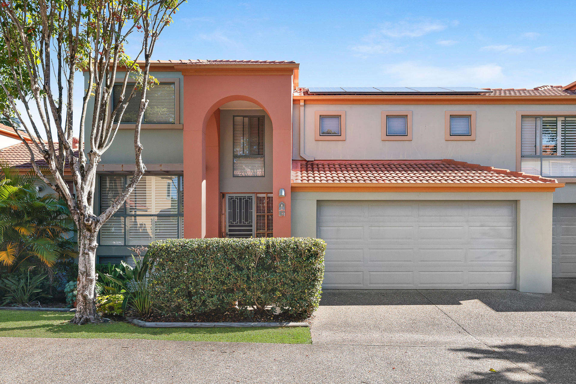 82/20 Fairway Drive, Clear Island Waters