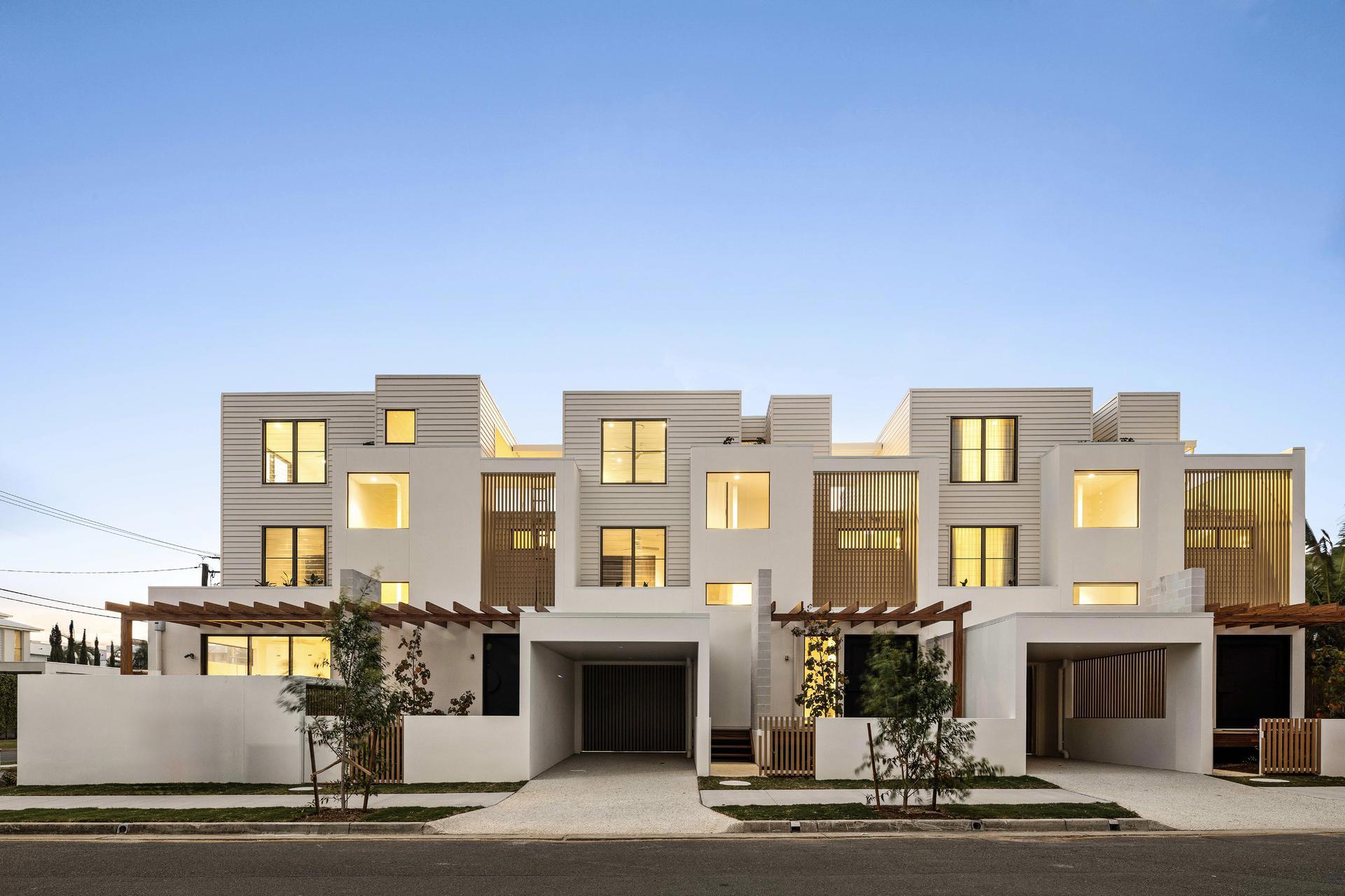 1, 2 & 3/19 Norfolk Avenue Avenue, Surfers Paradise