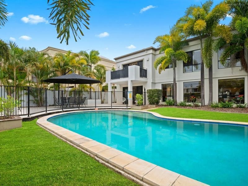 13 Seafarer Court, Paradise Waters