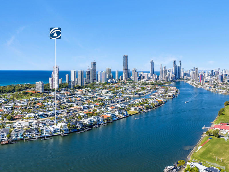 109 Commodore Drive, Paradise Waters