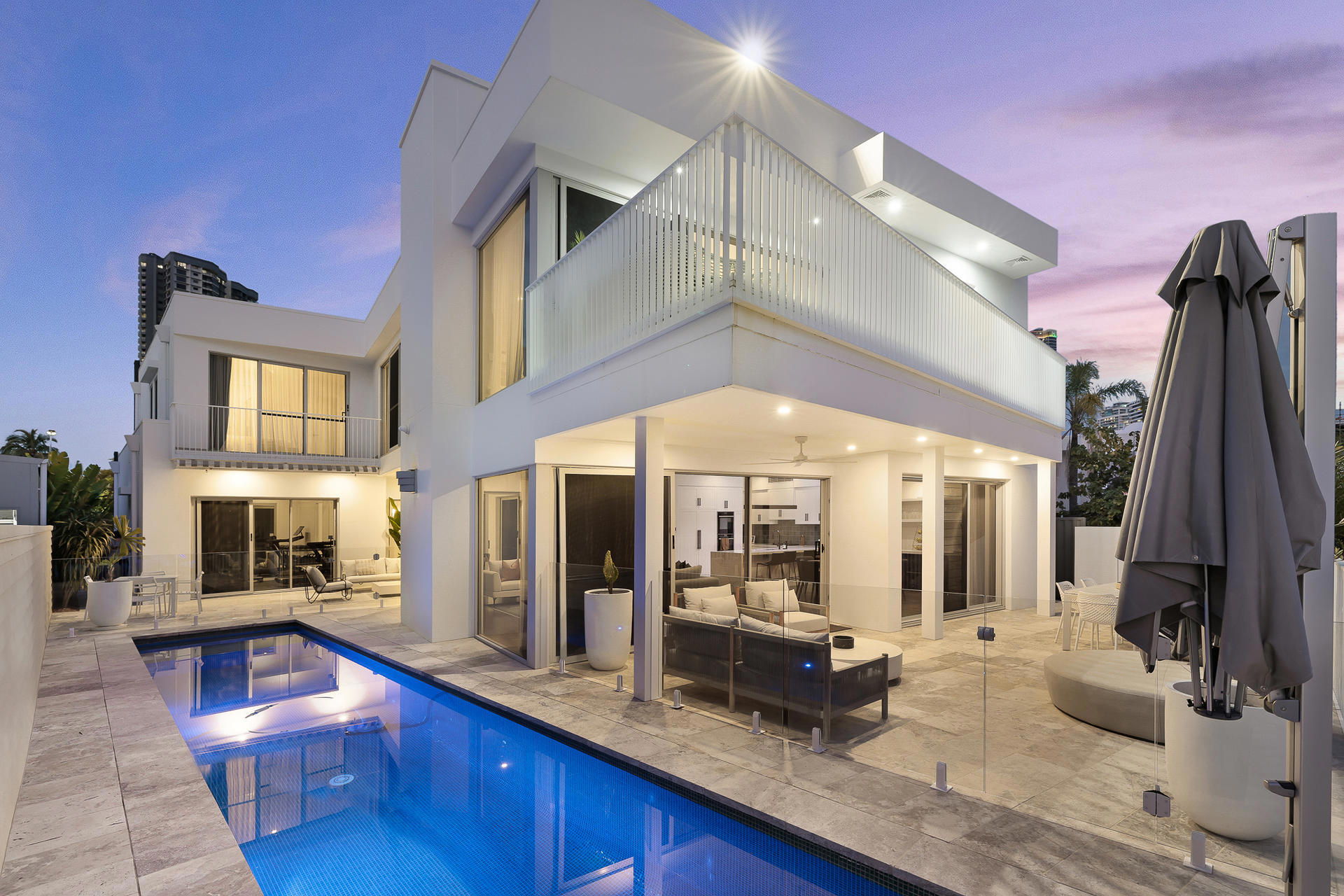 4 Seafarer Court, Paradise Waters
