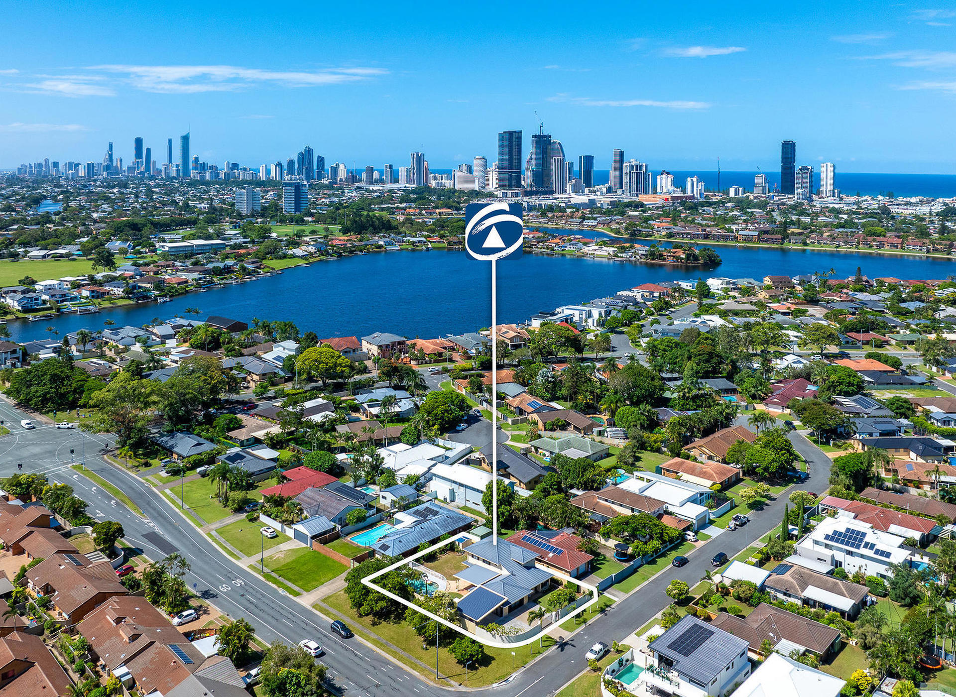 2 Koomooloo Court, Mermaid Waters
