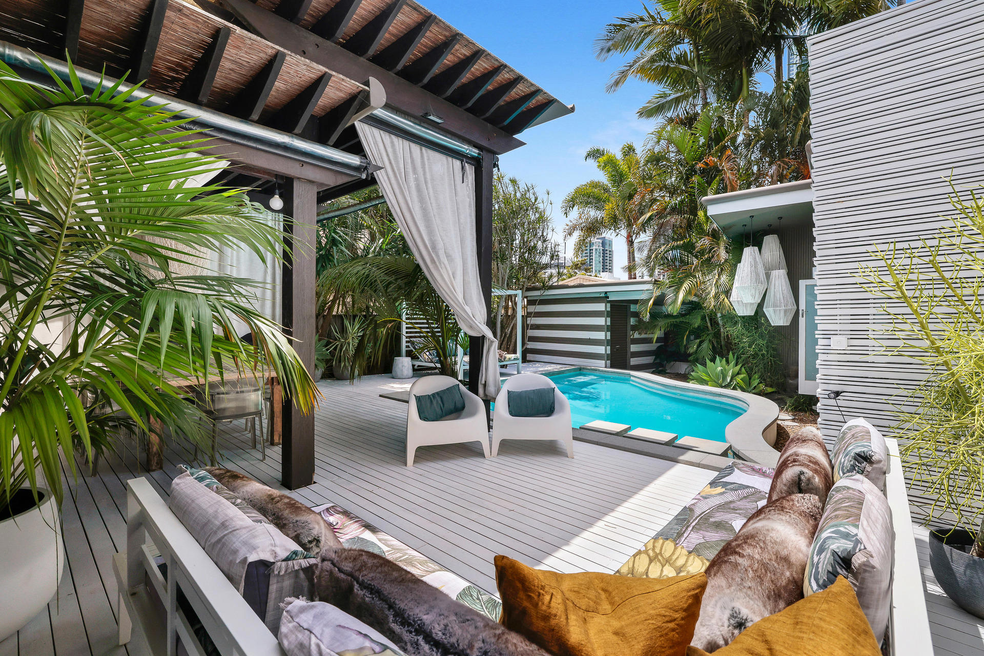 63 Paradise Island, Surfers Paradise