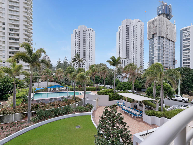 306/46-52 Pacific Street, Main Beach