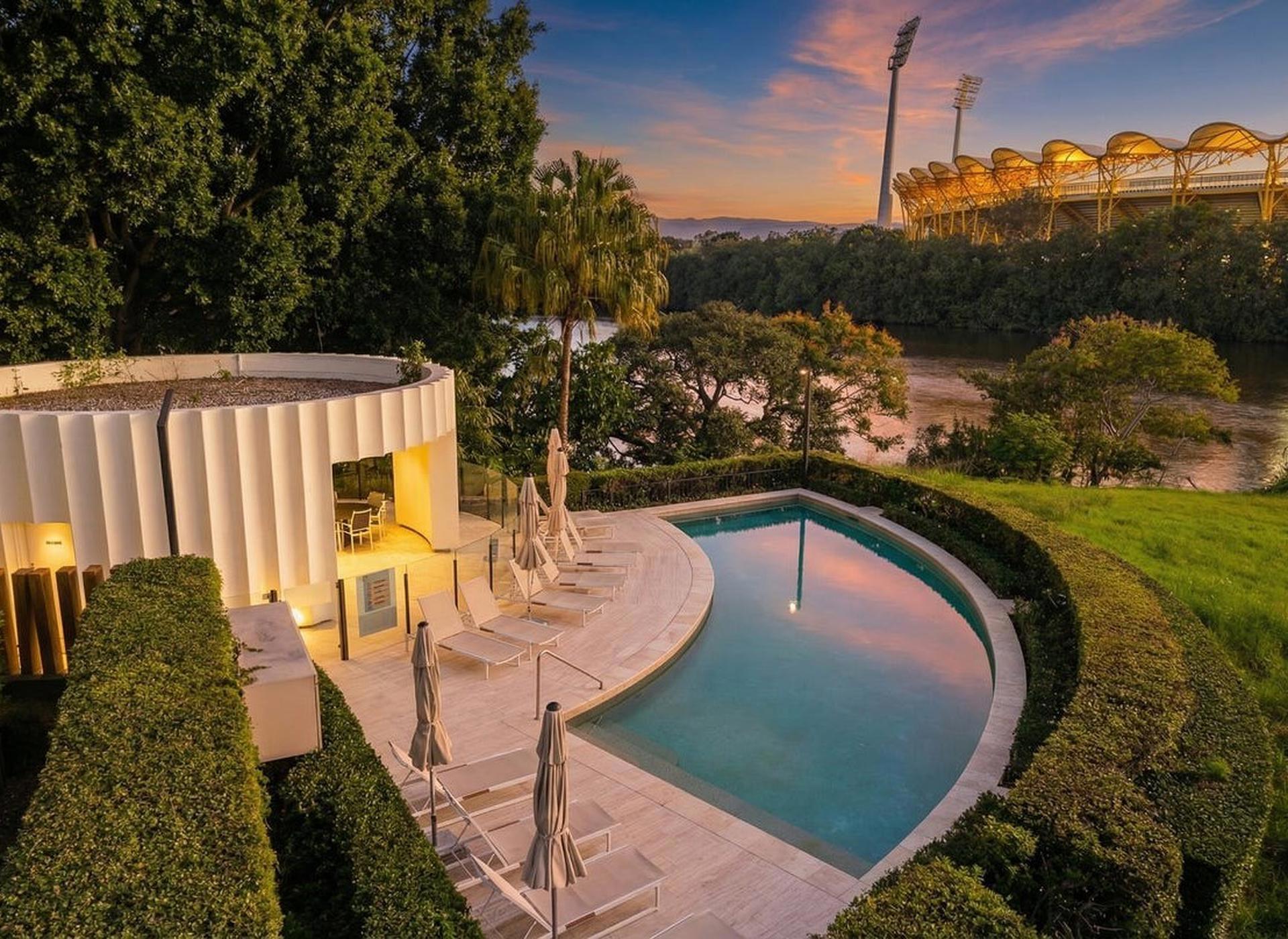 308E/1 Marina Drive, Benowa