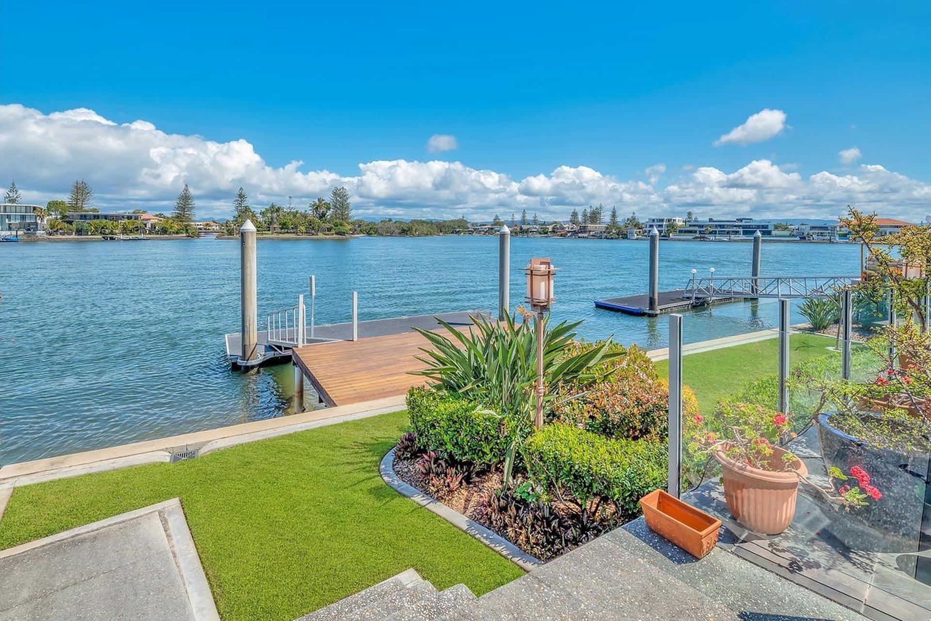 10 Sunset Boulevard, Surfers Paradise