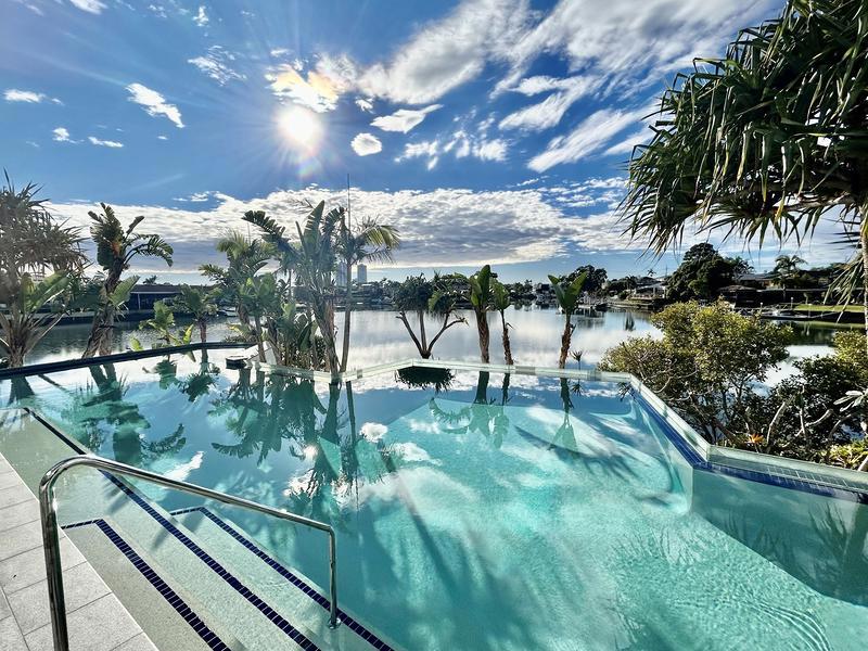 1107/5 Harbour Side Court, Biggera Waters