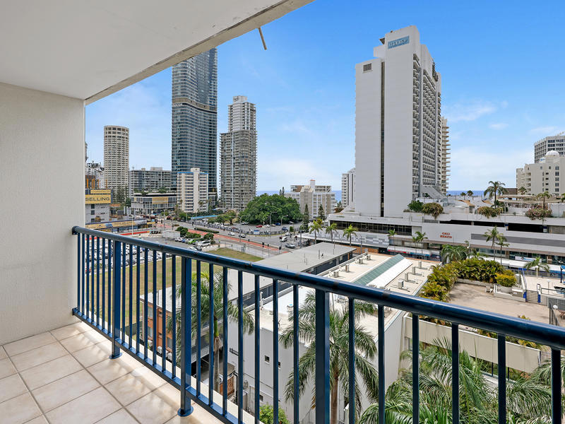 806/67 Ferny Avenue, Surfers Paradise