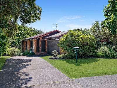 32 Hillview Parade, Ashmore13.jpg