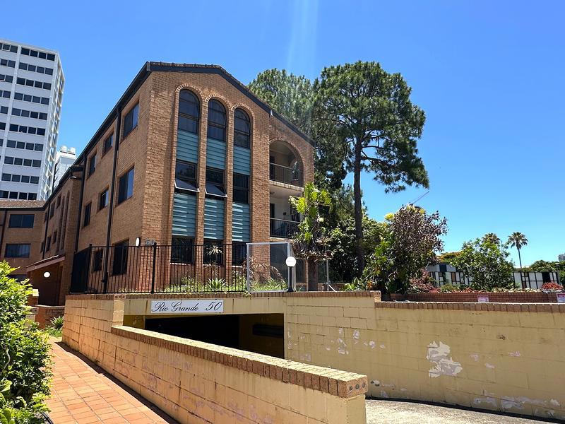 7/50 Peninsular Drive, Surfers Paradise