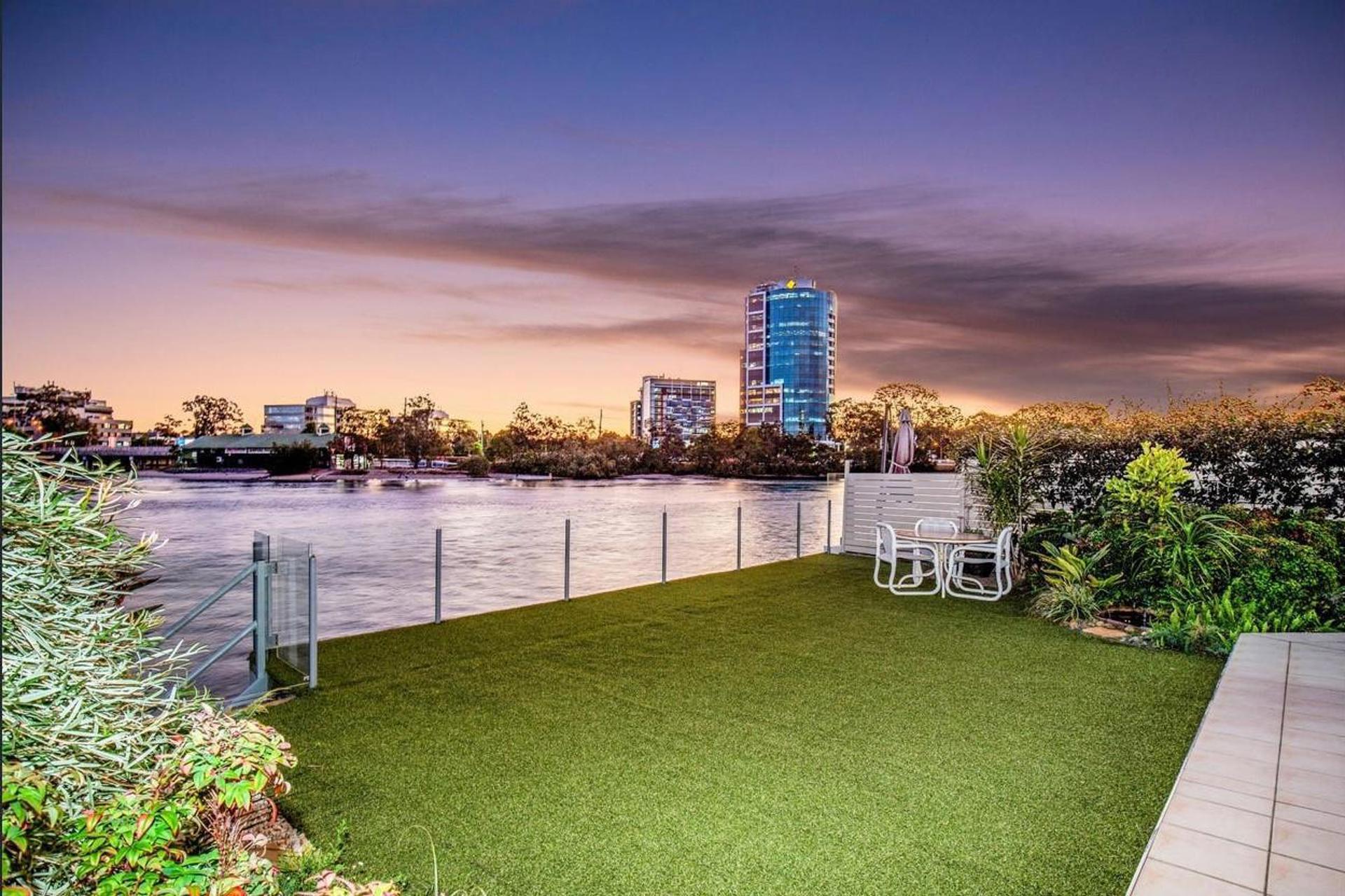 1/197 Stanhill Drive, Surfers Paradise