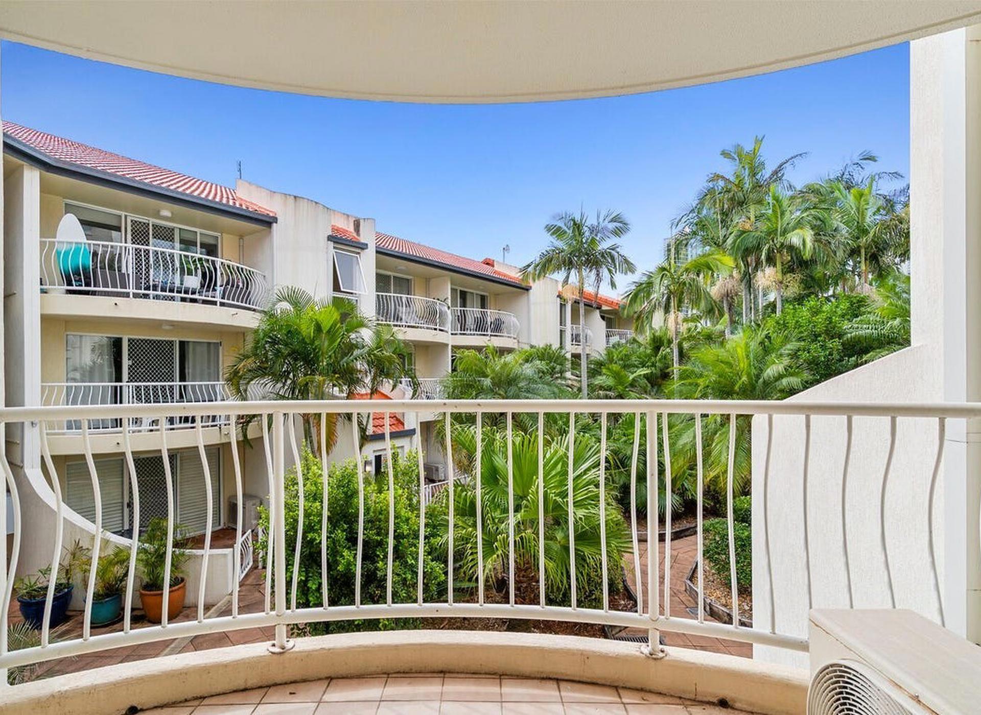 16/27 Peninsular Drive, Surfers Paradise