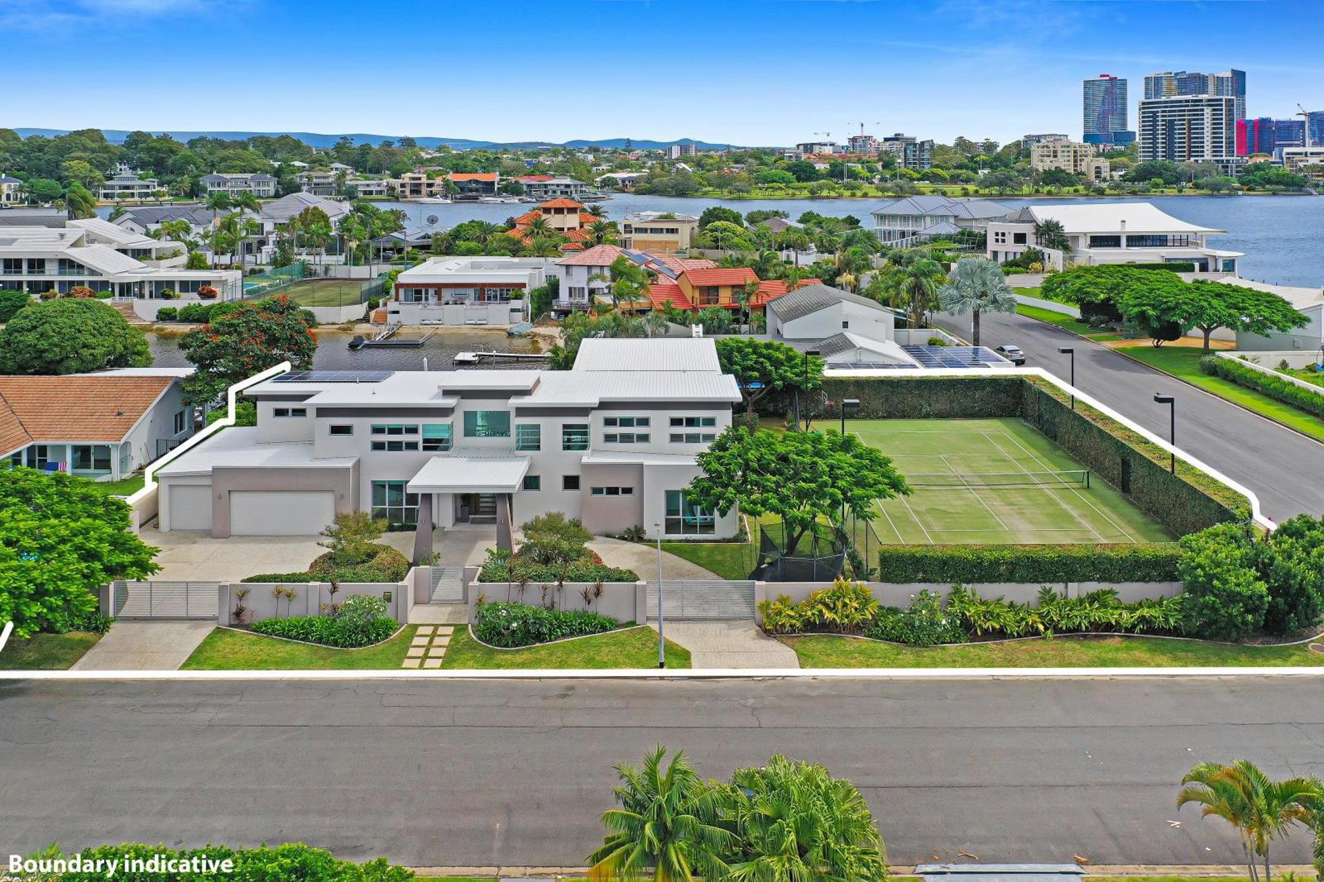 68 Commodore Drive, Paradise Waters
