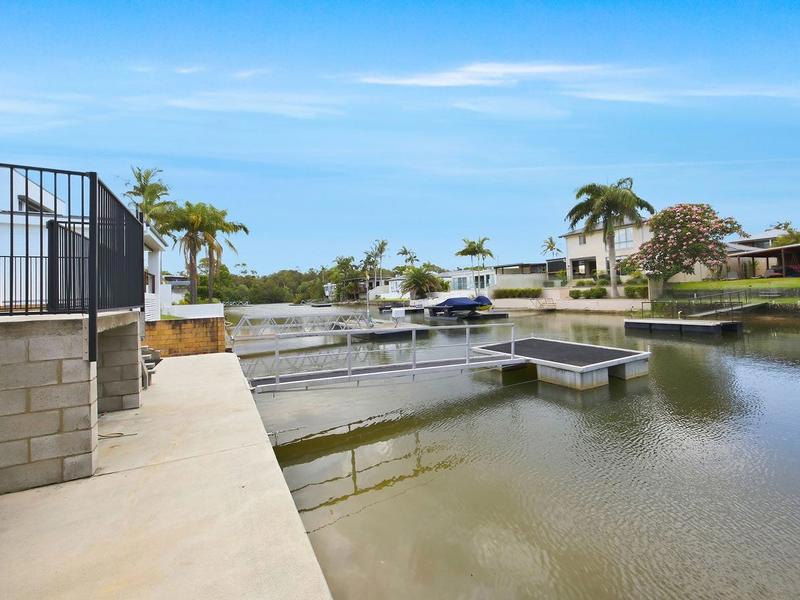 3 Buena Vista Court, Broadbeach Waters