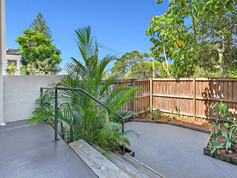 18/38 Enderley Avenue, Surfers Paradise