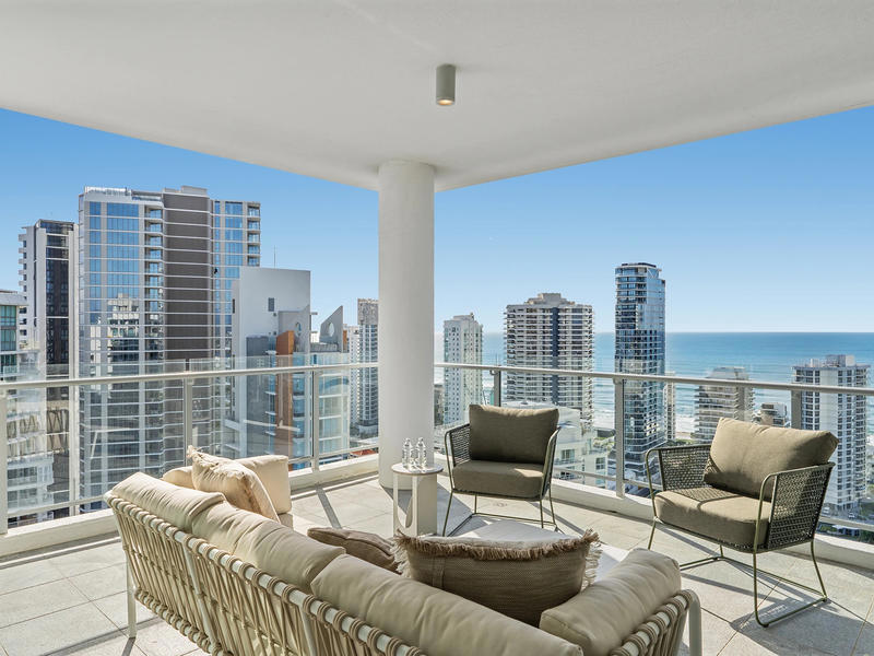 2501/11 Hill Parade, Main Beach