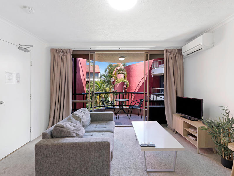 82/38 Enderley Avenue, Surfers Paradise