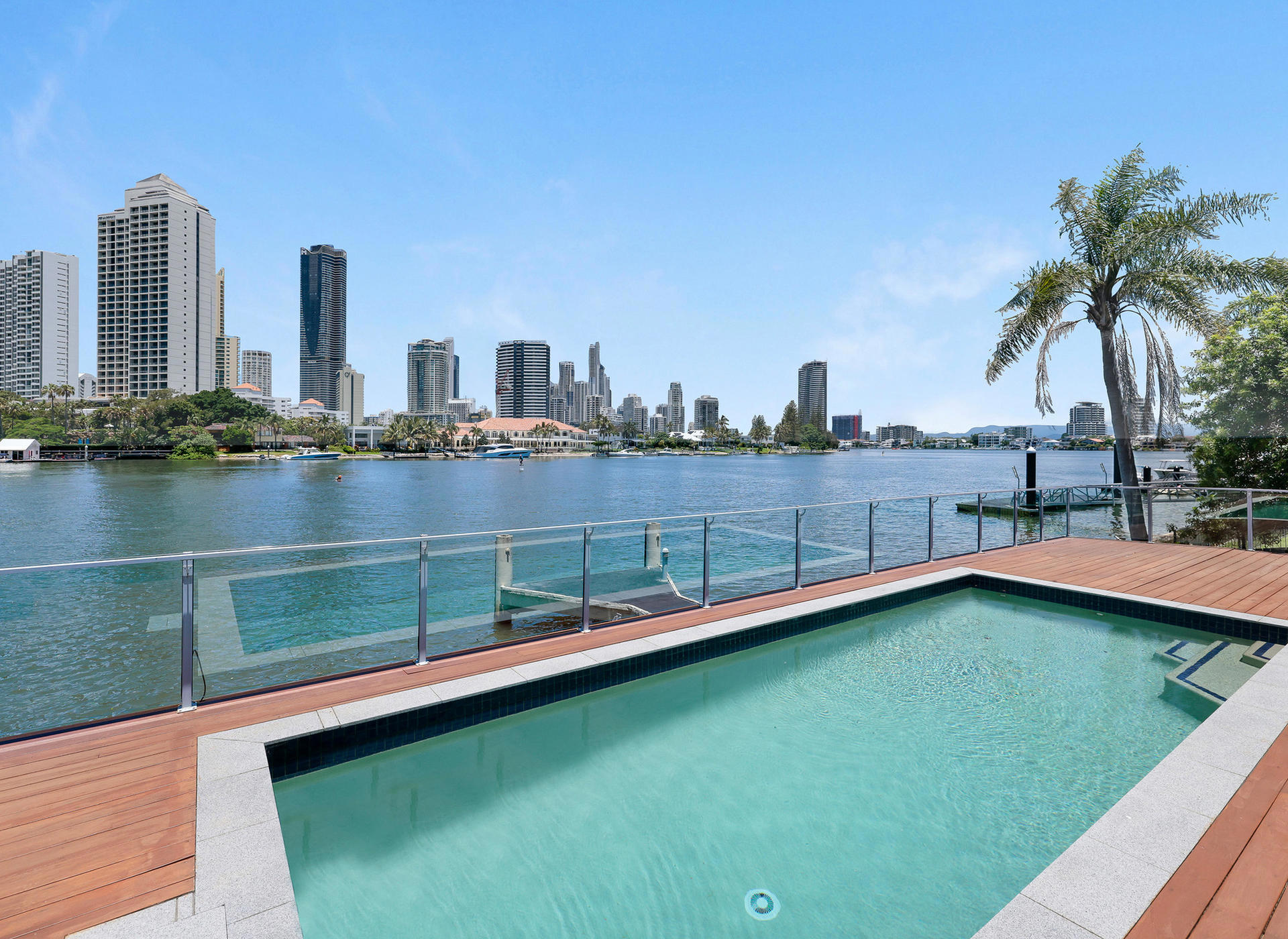 16 Admiralty Drive, Paradise Waters