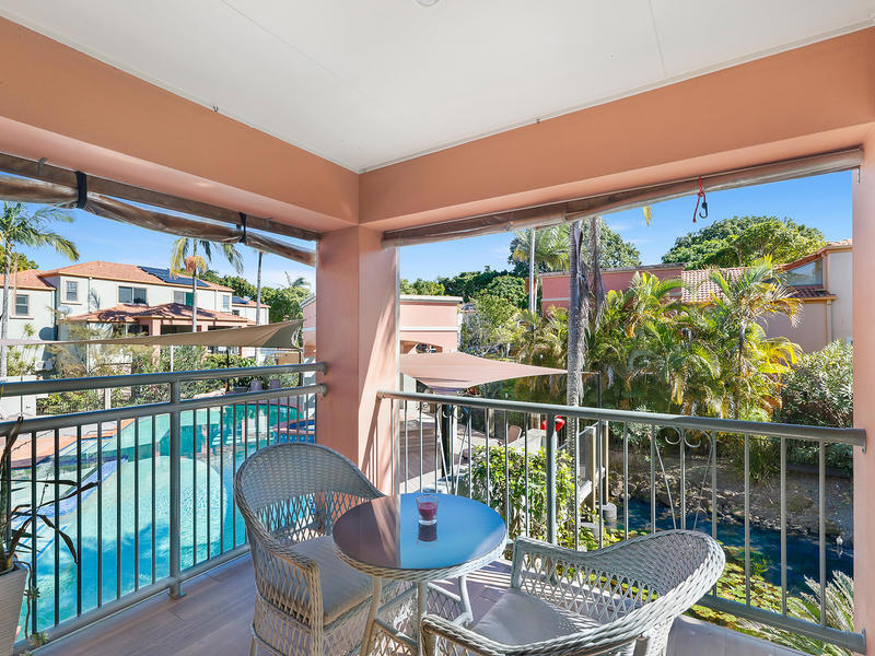 82/20 Fairway Drive, Clear Island Waters