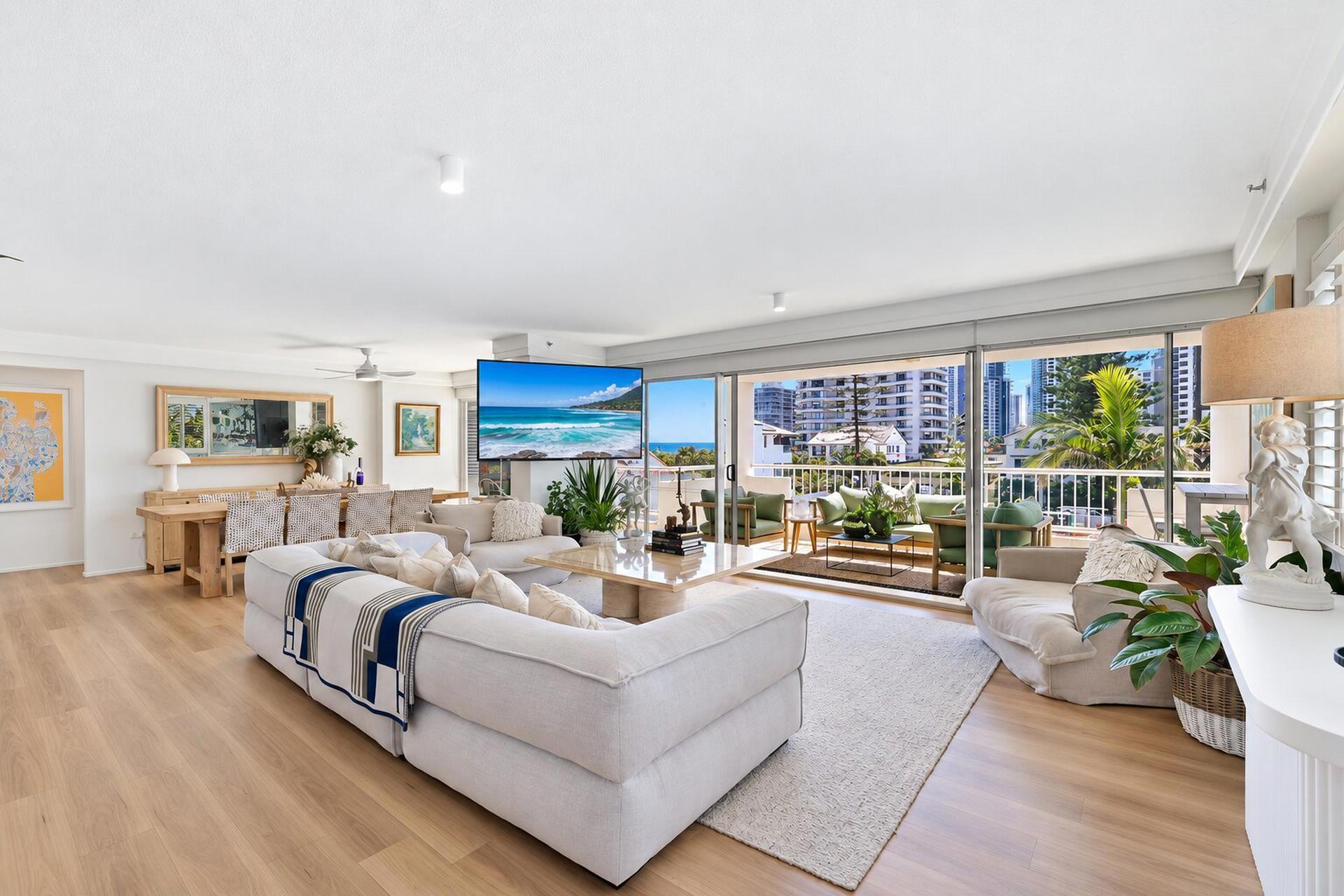 2b/7 Fern Street, Surfers Paradise
