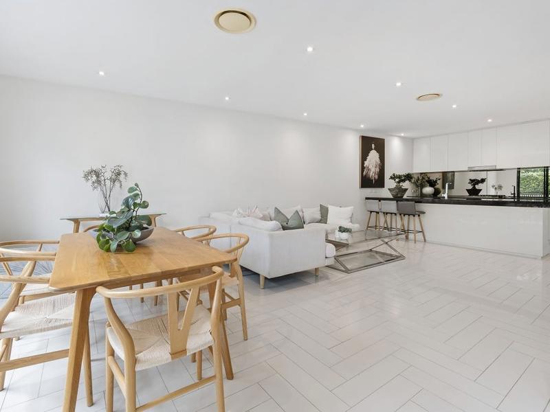 46 Theatre Drive, Benowa