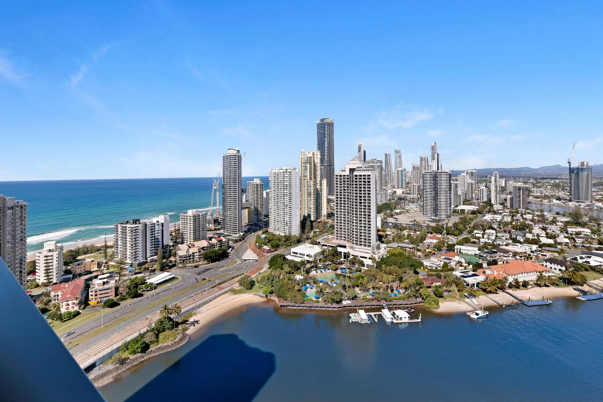 159/8 Admiralty Drive , Paradise Waters
